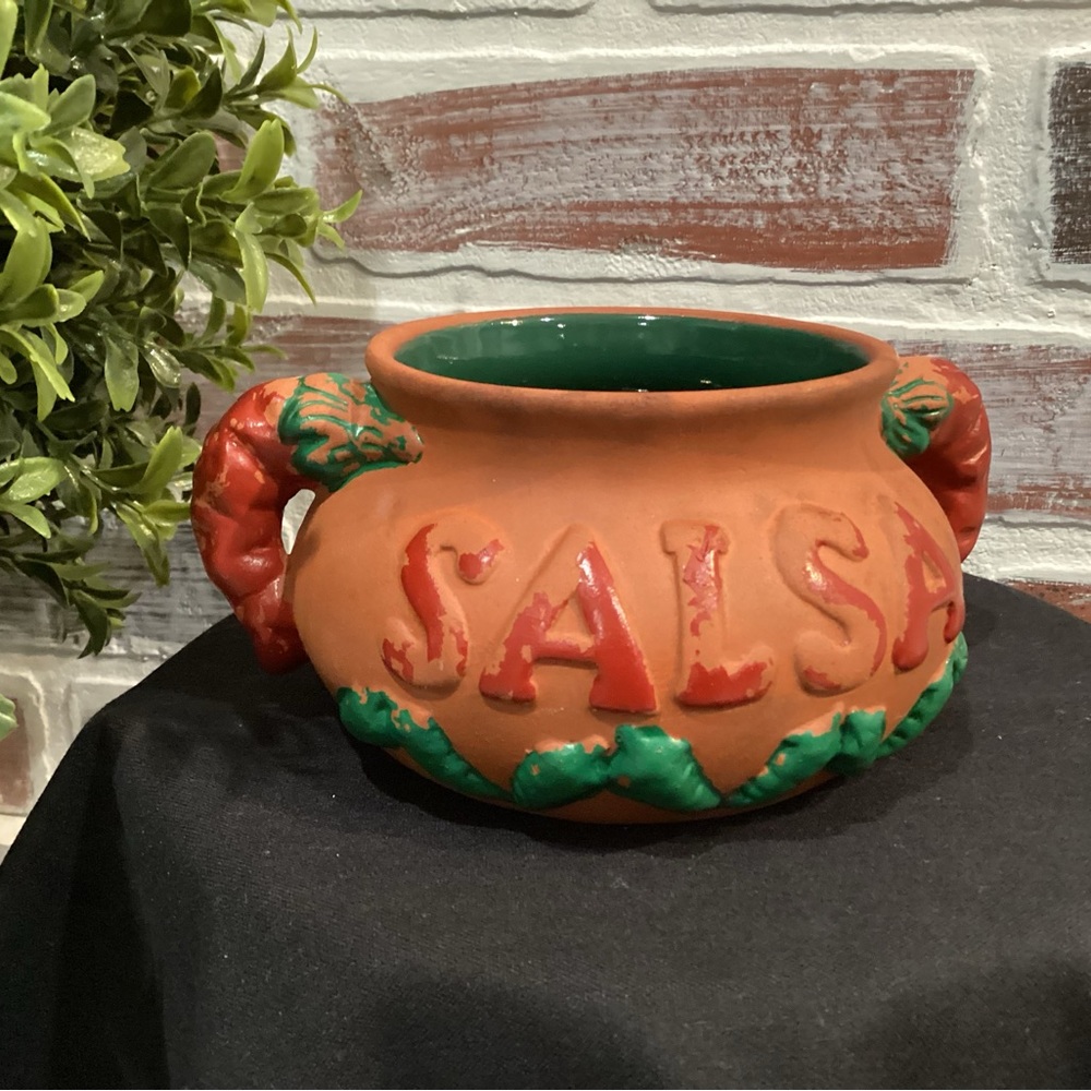 🟠 Unique Salsa Bowl ready for you to “Get Your Salsa On” - Ceramic - Used Nice - Picture 1 of 8